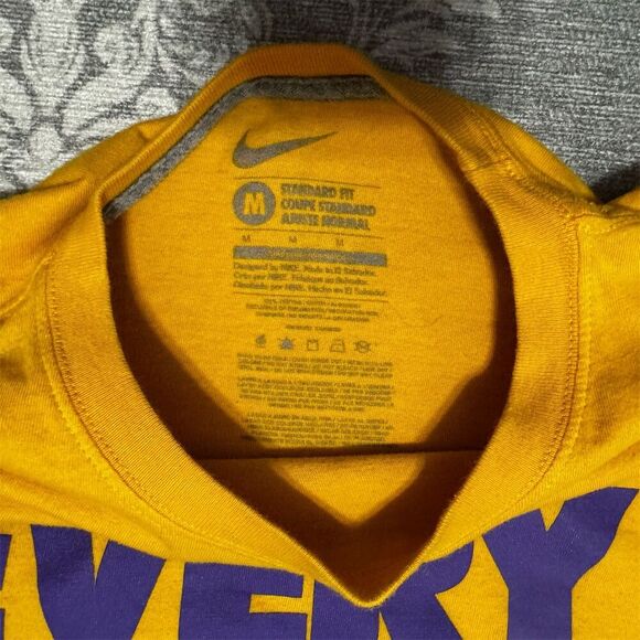Nike Men's Yellow Graphic Print T-Shirt "Every Damn Day Just Do It" M - Picture 5 of 6